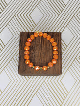 Load image into Gallery viewer, Coral prism - Beaded Bracelet