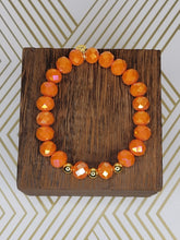 Load image into Gallery viewer, Coral prism - Beaded Bracelet
