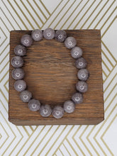 Load image into Gallery viewer, Gray sim. jade - Beaded Bracelet