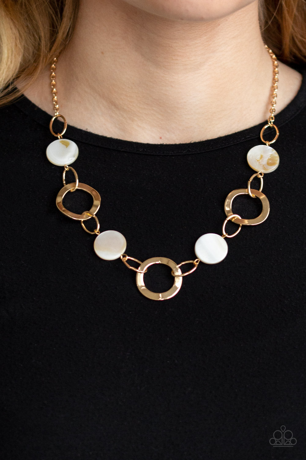 Bermuda Bliss - Gold - Paparazzi Accessories