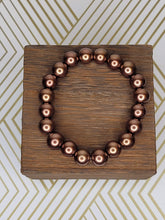 Load image into Gallery viewer, Bronze pearl - Beaded Bracelet
