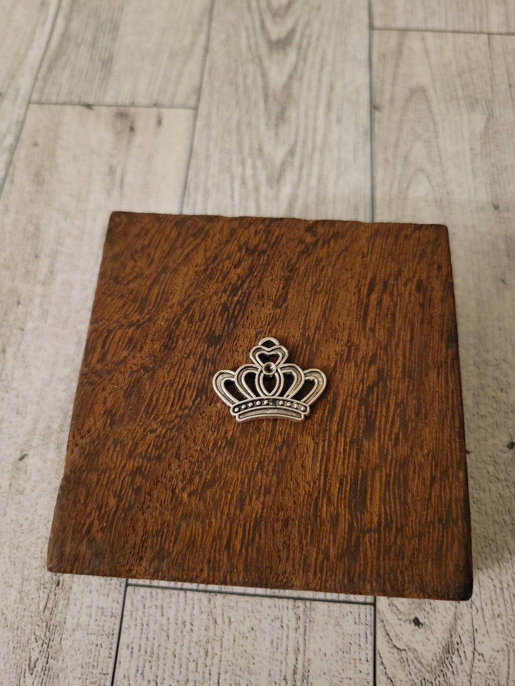 Antique Crown (medium) - Charm