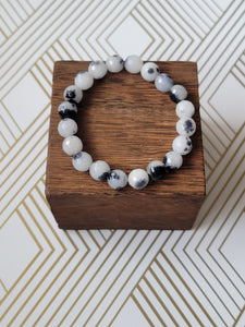 White & Black faceted sim. jade - Beaded Bracelet