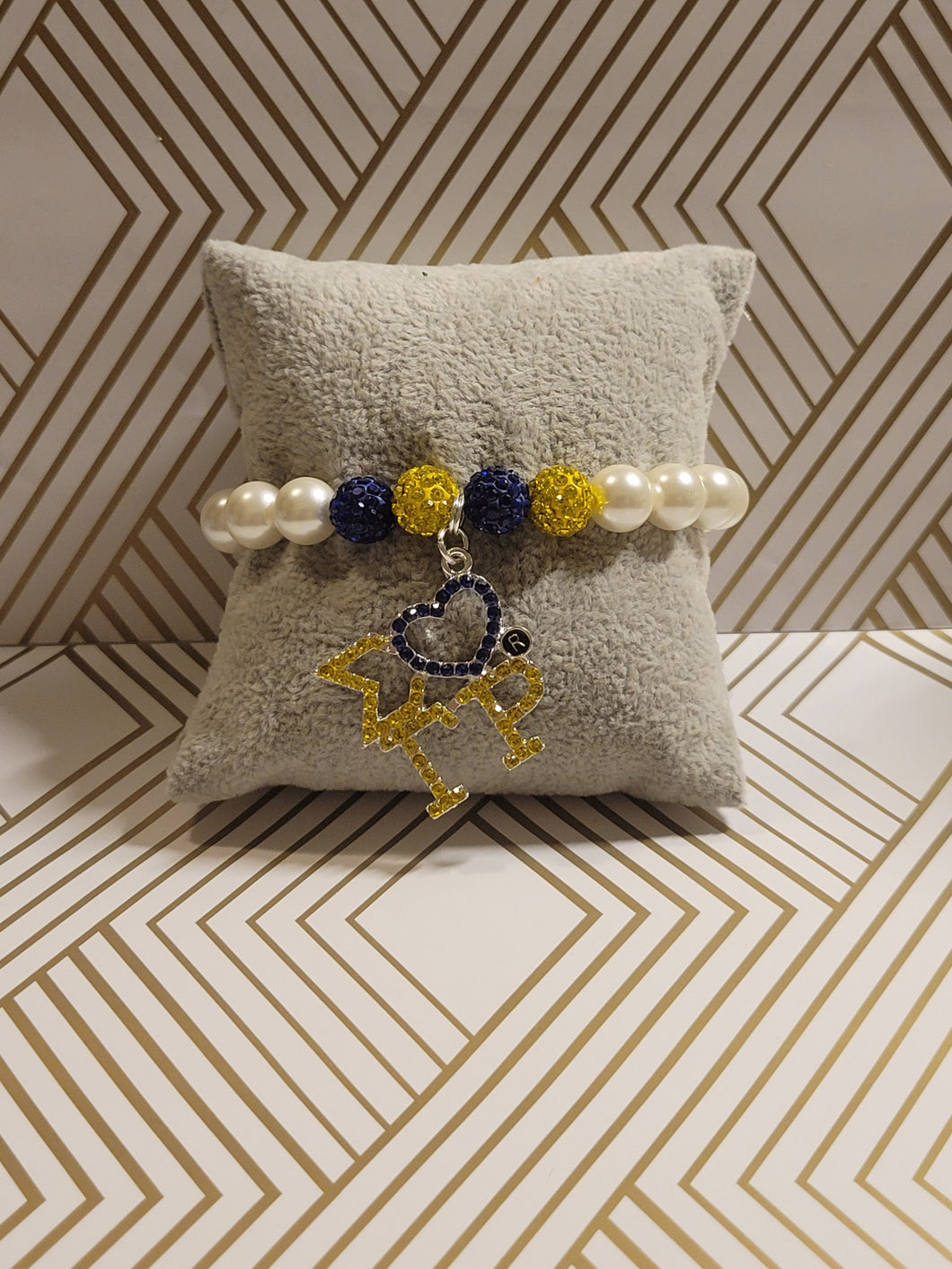 Sigma Pearls & Bling - Beaded Bracelet