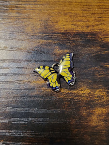 Butterfly (various colors) - Charm